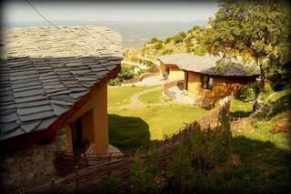 Дома для отпуска Eco Village Under the Cliffs Ilindentsi Two-Bedroom House "The Pond"-4